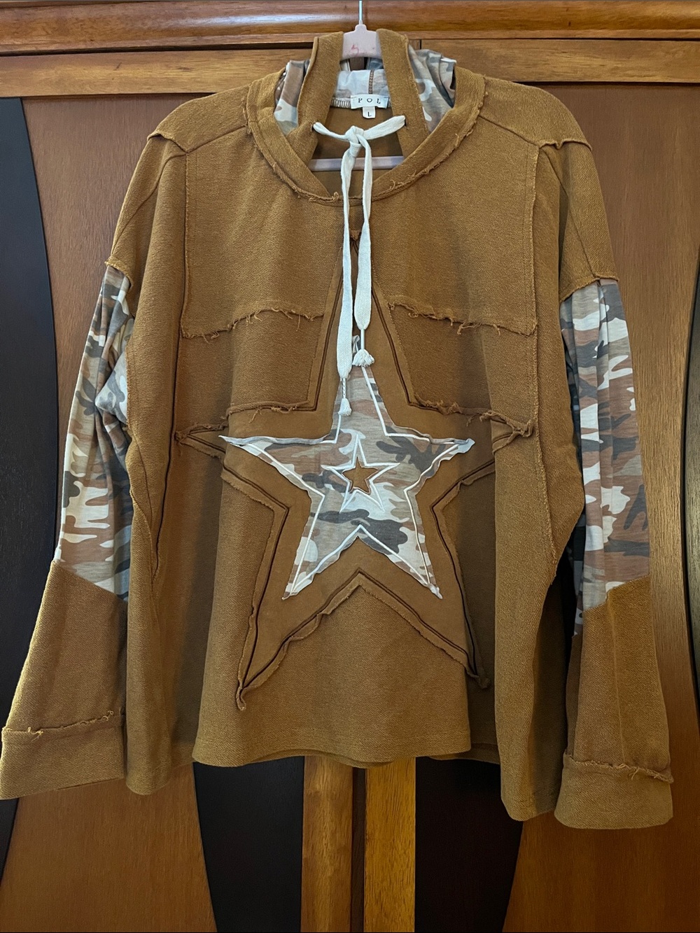 POL Rust Brown Star Appliqué Hoodie w/Camo Sleeve Accents-Hood-Front Star Center